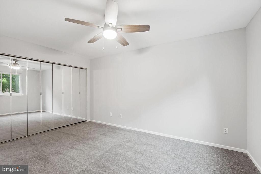 1635 PARKCREST CIRCLE Unit: 8D/201