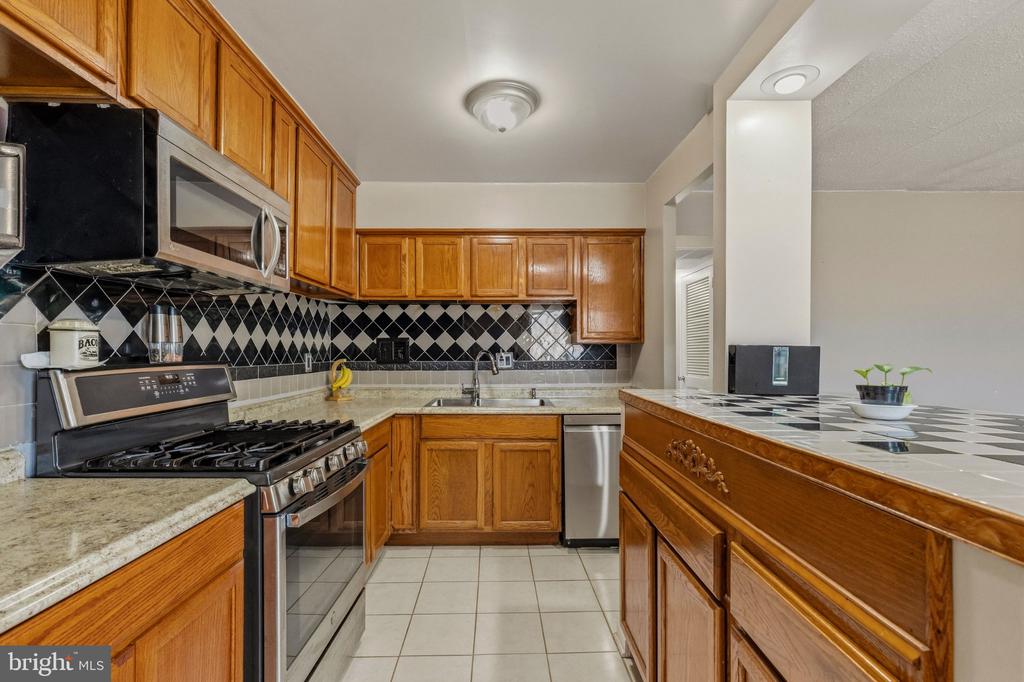 2638 FORT FARNSWORTH ROAD Unit: 118