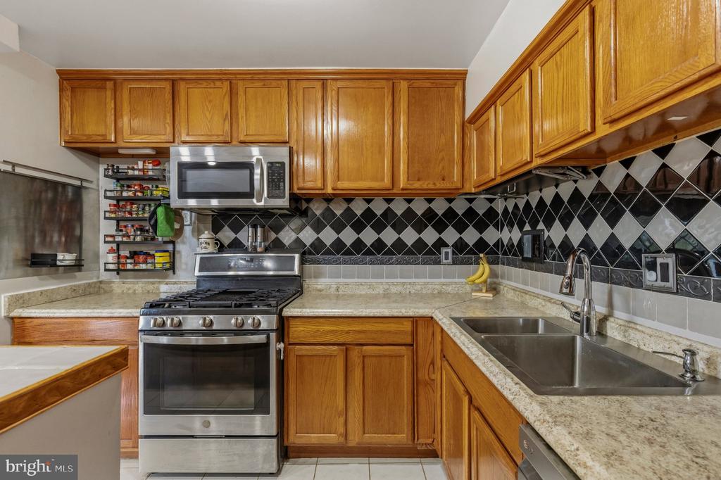 2638 FORT FARNSWORTH ROAD Unit: 118