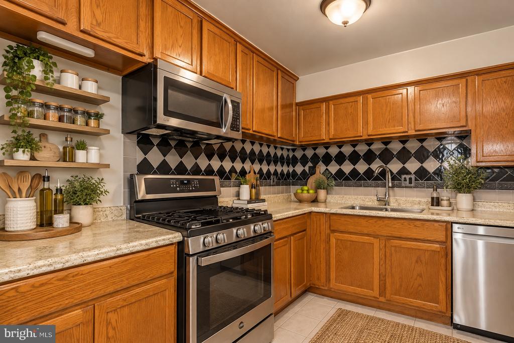 2638 FORT FARNSWORTH ROAD Unit: 118