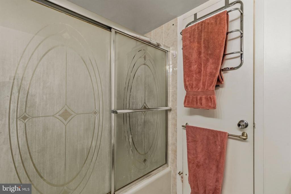 2638 FORT FARNSWORTH ROAD Unit: 118