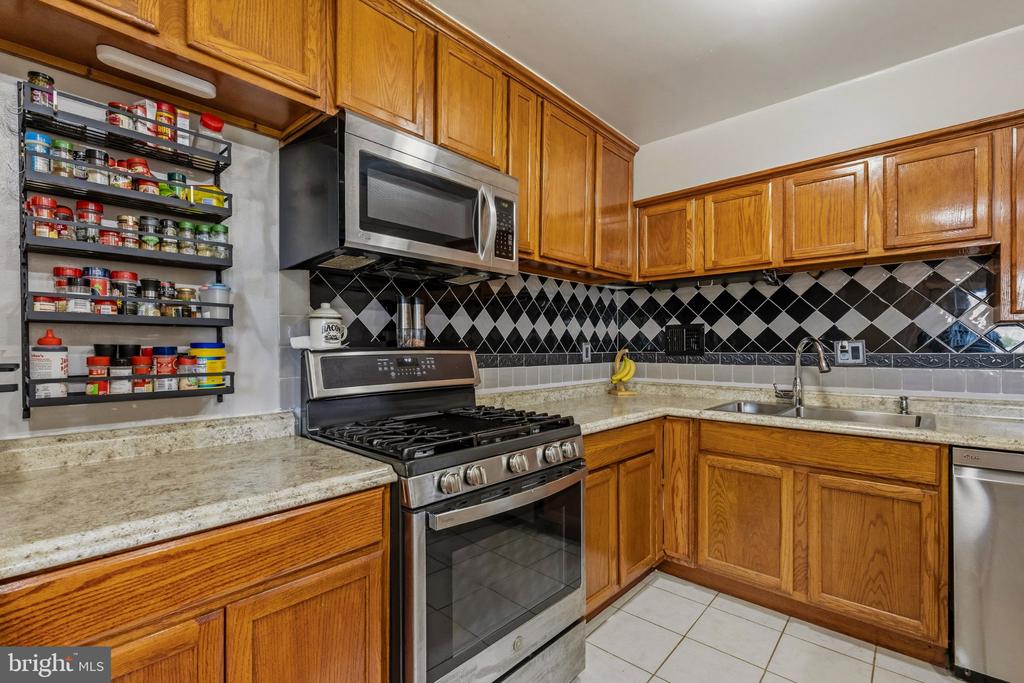 2638 FORT FARNSWORTH ROAD Unit: 118