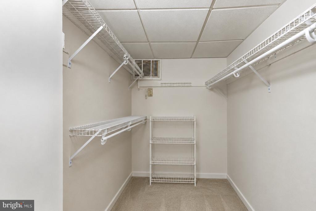 2638 FORT FARNSWORTH ROAD Unit: 118