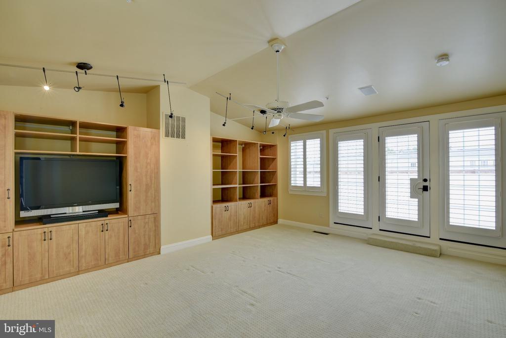12198 CHANCERY STATION CIRCLE