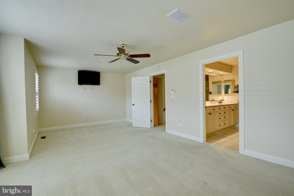 12198 CHANCERY STATION CIRCLE
