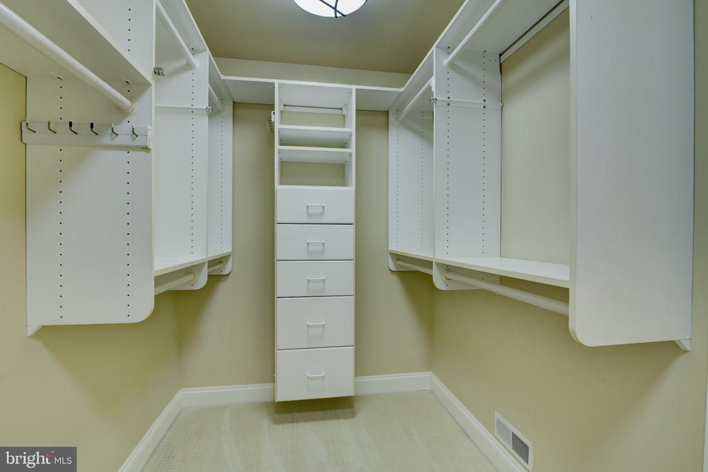 12198 CHANCERY STATION CIRCLE