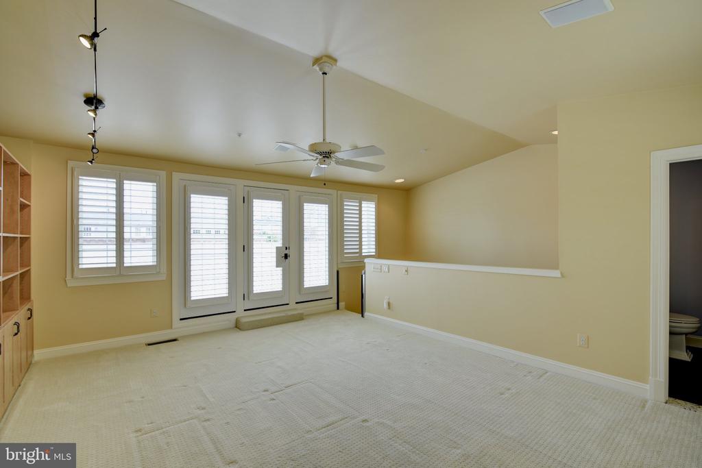 12198 CHANCERY STATION CIRCLE