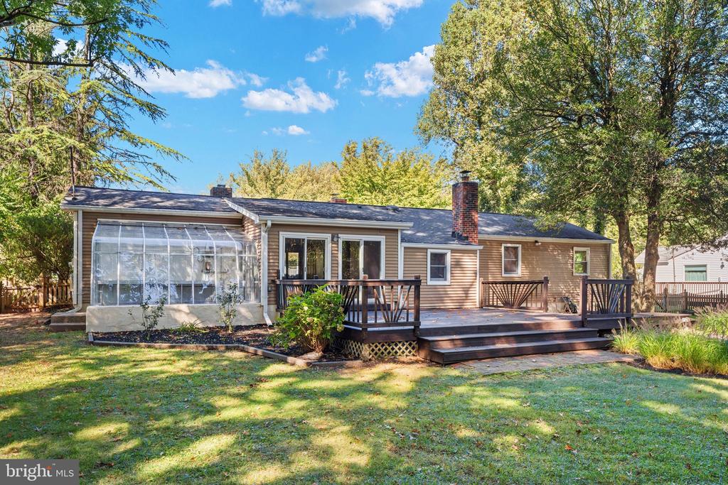 7811 MARTHAS LANE
