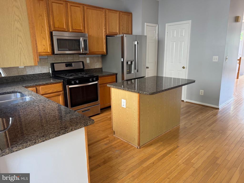 2519 JAMES MONROE CIRCLE