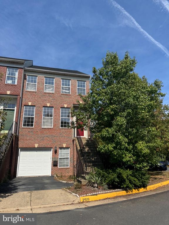 2519 JAMES MONROE CIRCLE