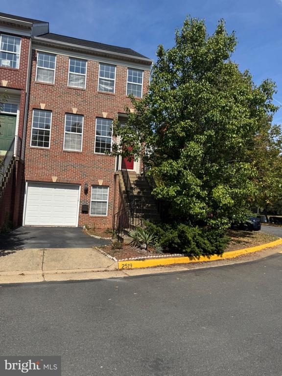 2519 JAMES MONROE CIRCLE