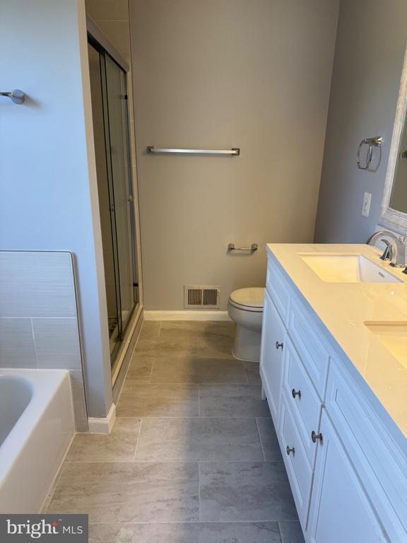2519 JAMES MONROE CIRCLE