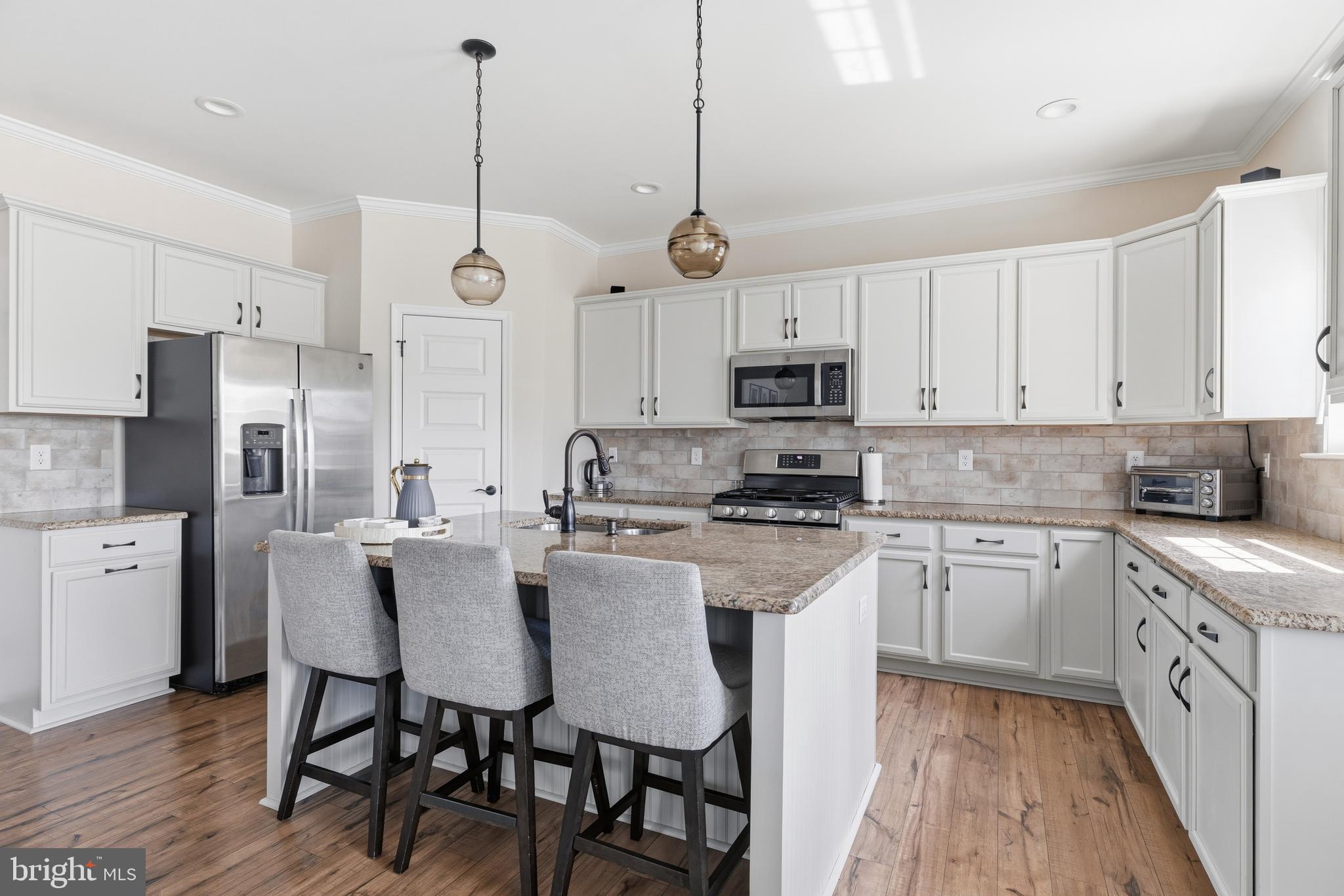 8117 LYMAN COURT