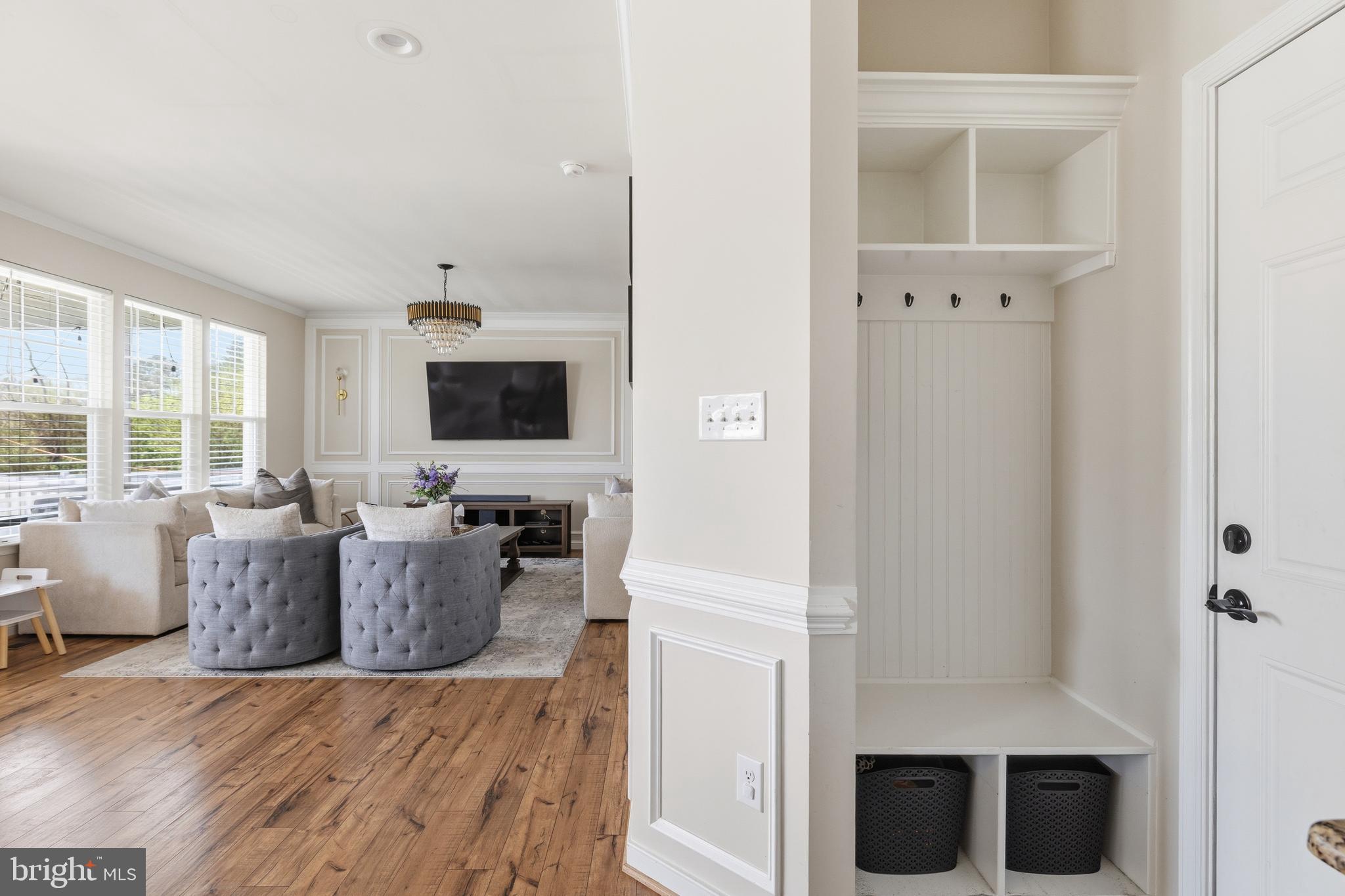 8117 LYMAN COURT