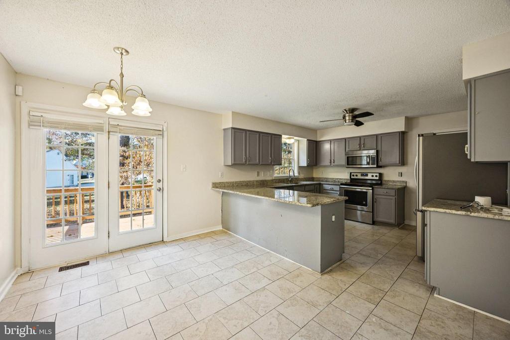 1706 HOUNDS WAY