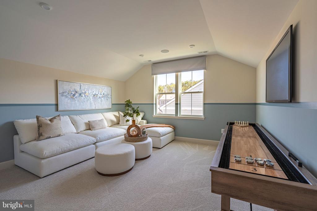11528 CHAPMAN MILL DRIVE