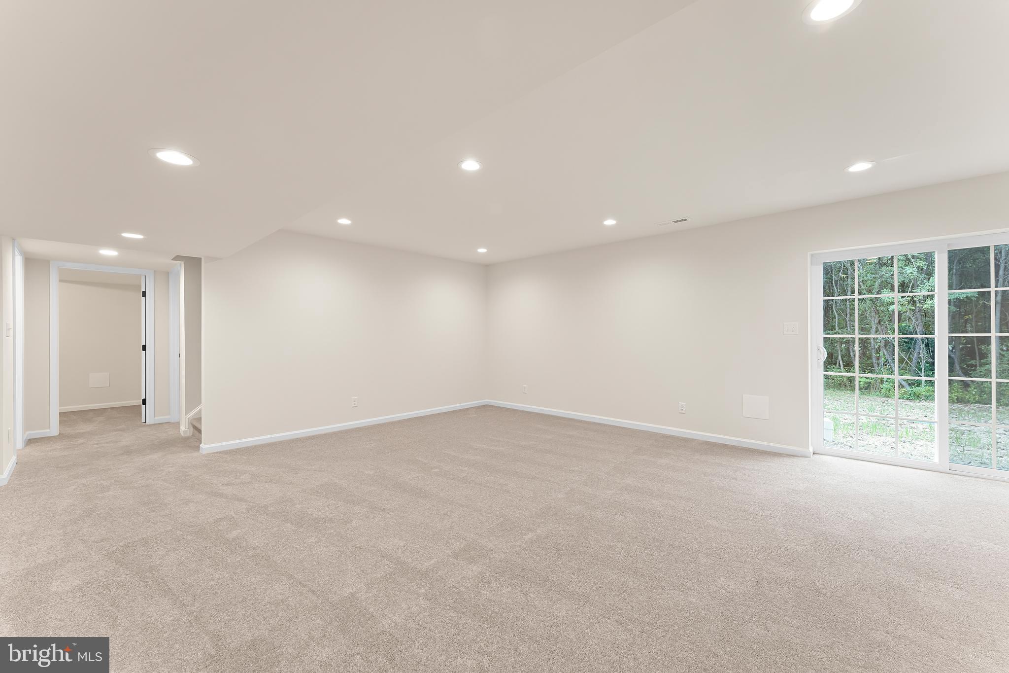 12137 Ridge Rd