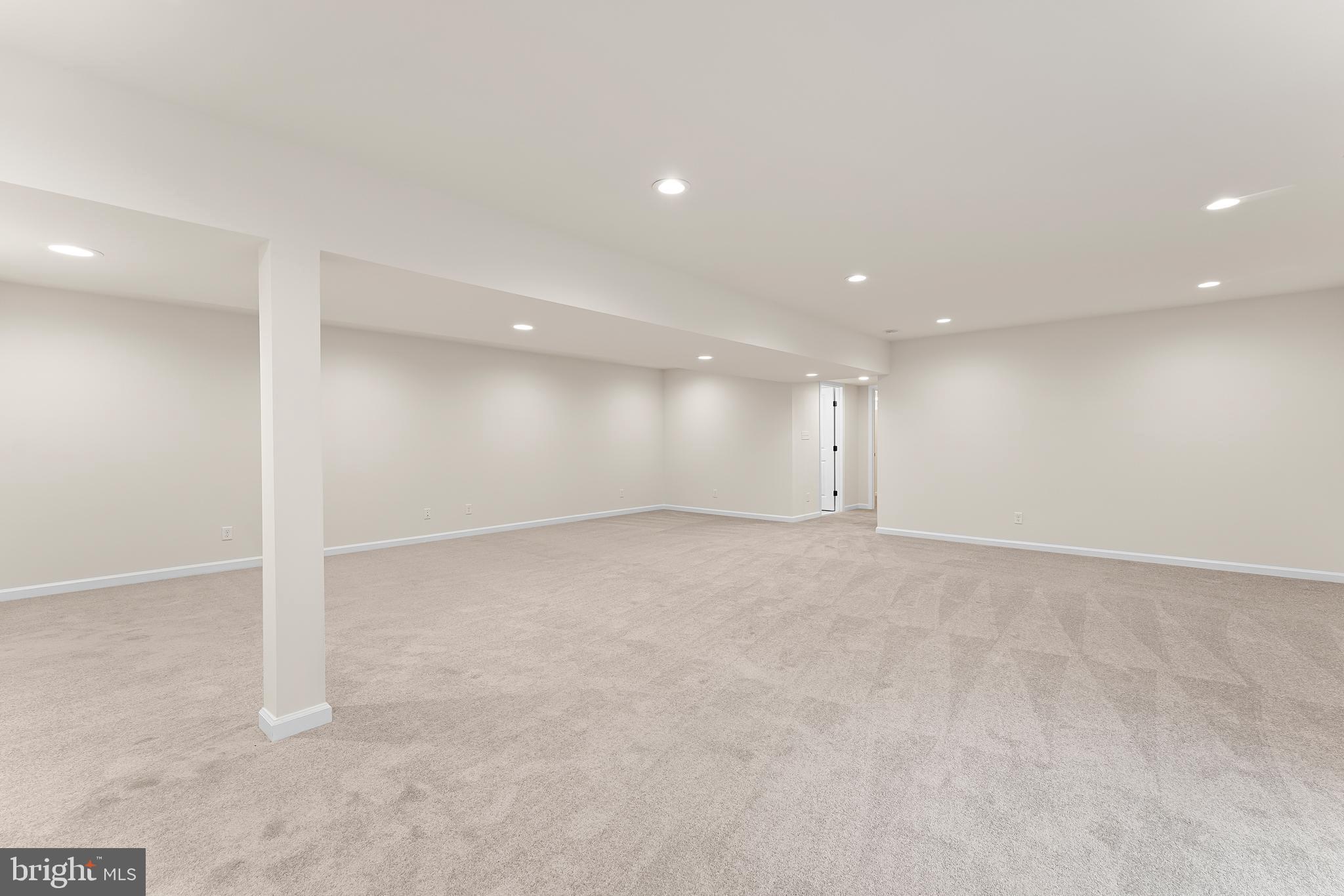 12137 Ridge Rd