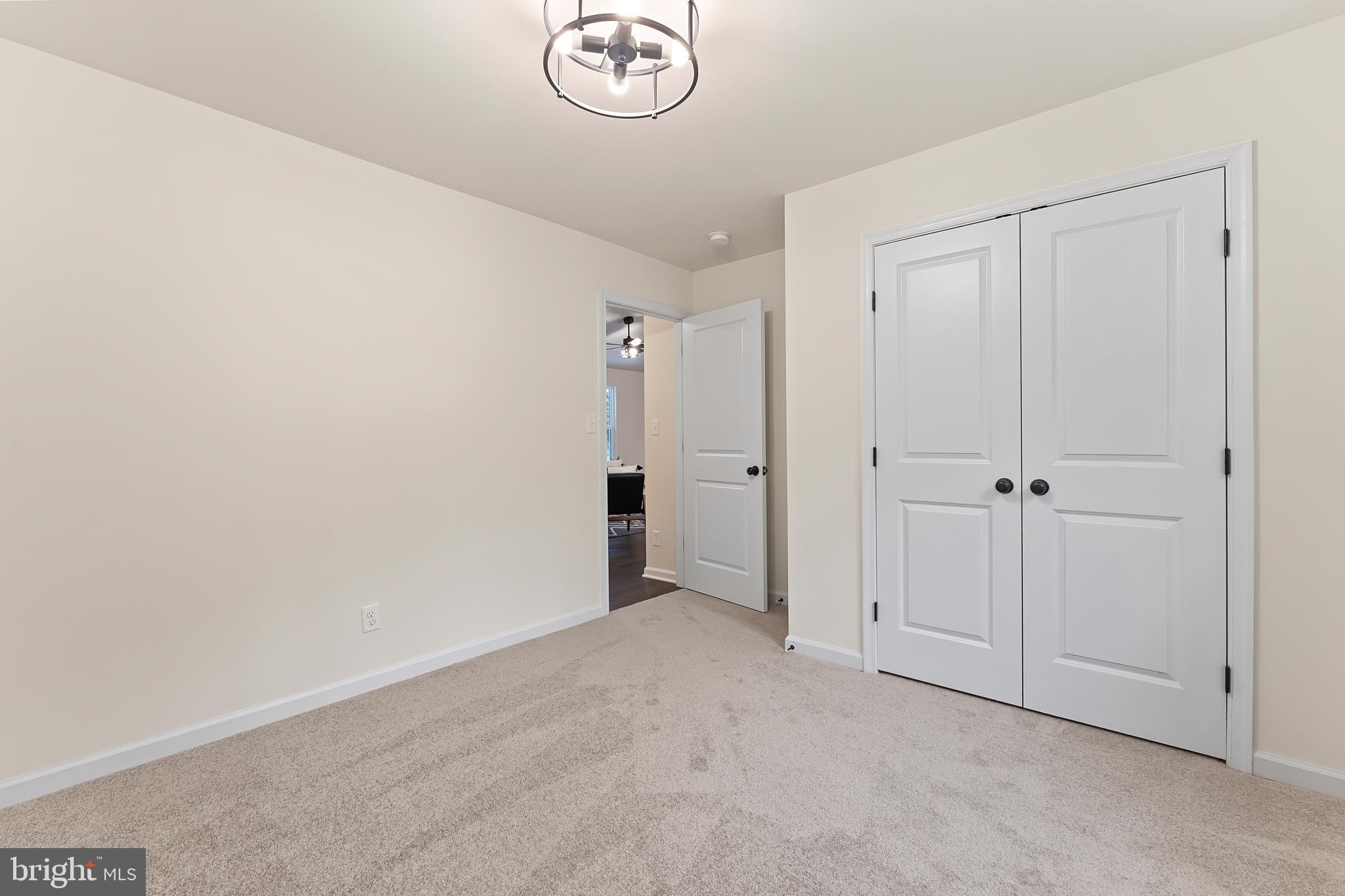 12137 Ridge Rd