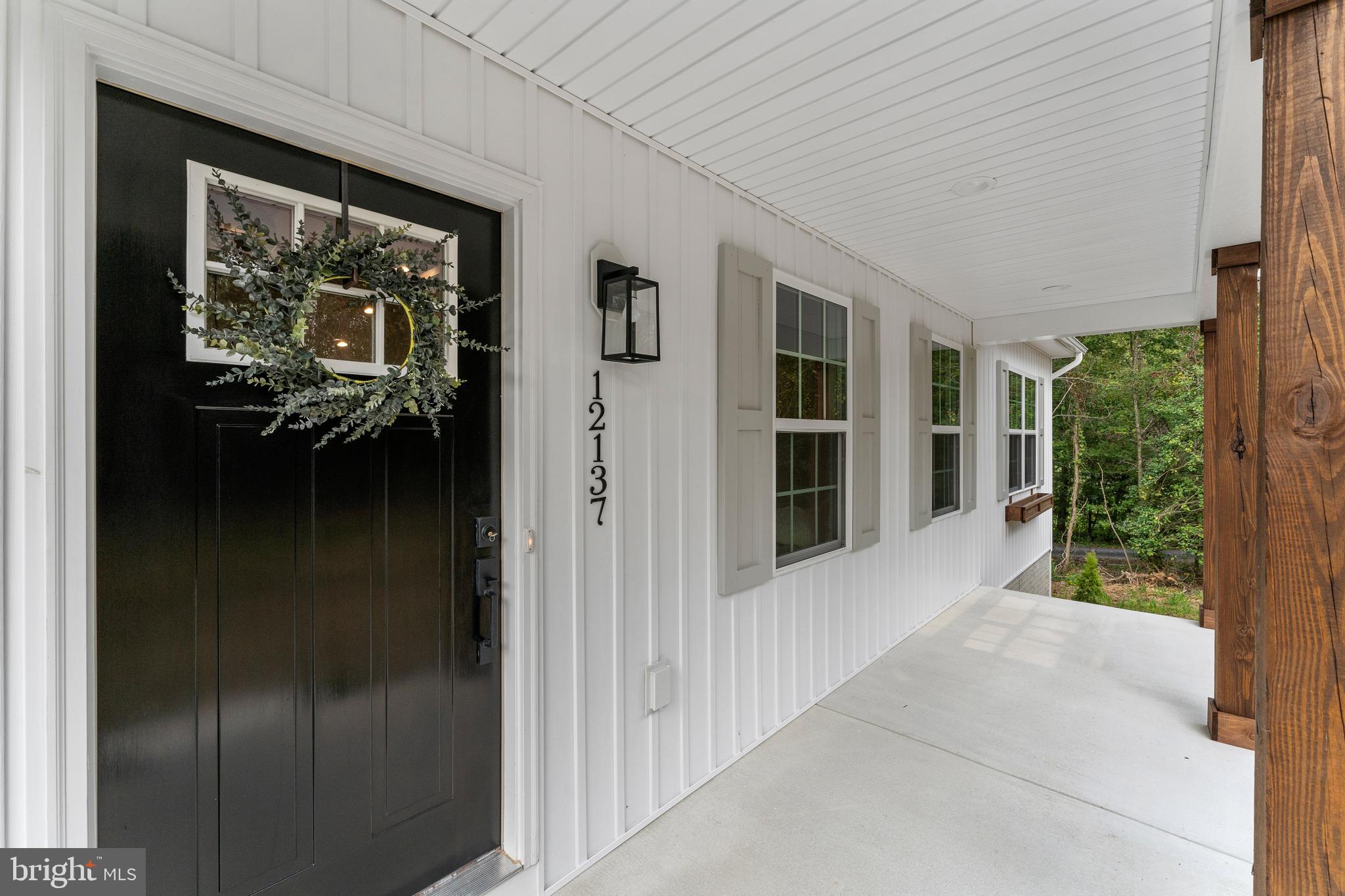 12137 Ridge Rd