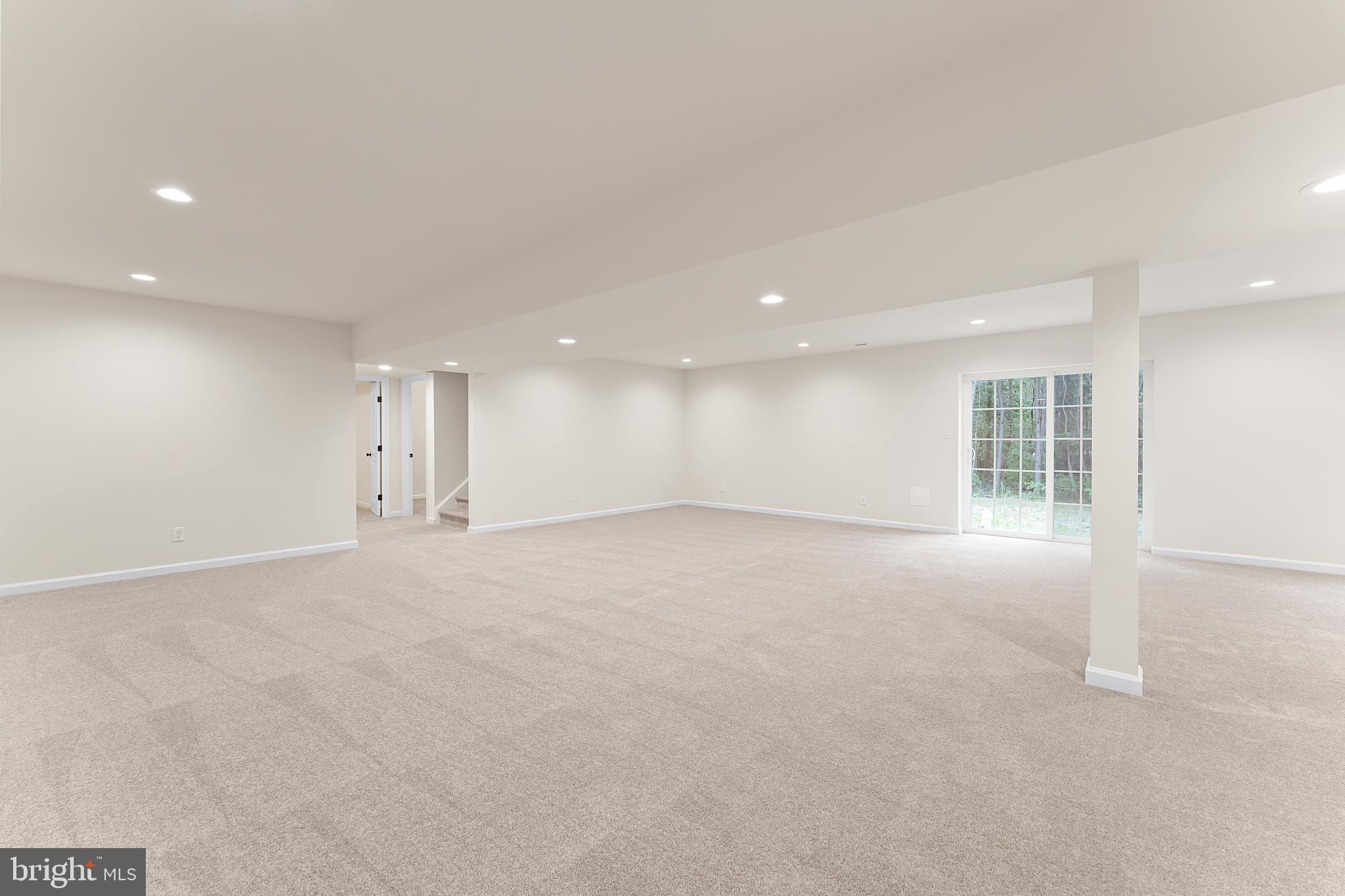 12137 Ridge Rd