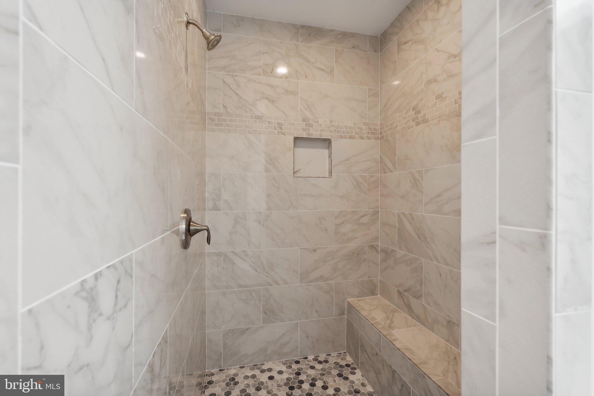 8225 Buckthorne Run