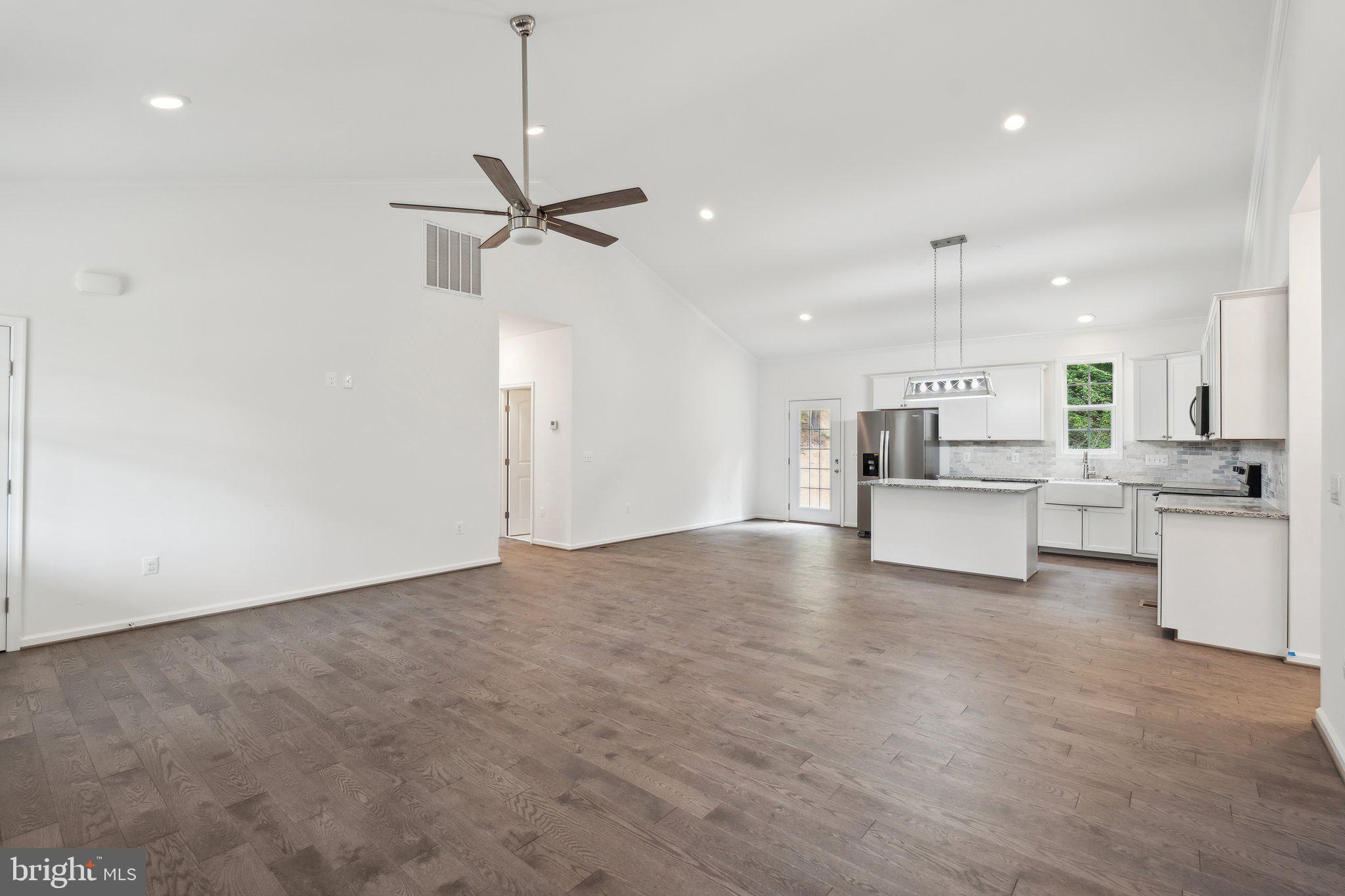 8225 Buckthorne Run