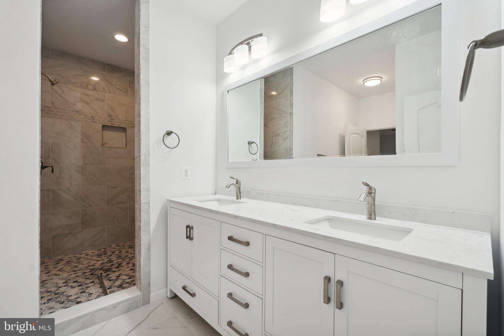 8225 Buckthorne Run