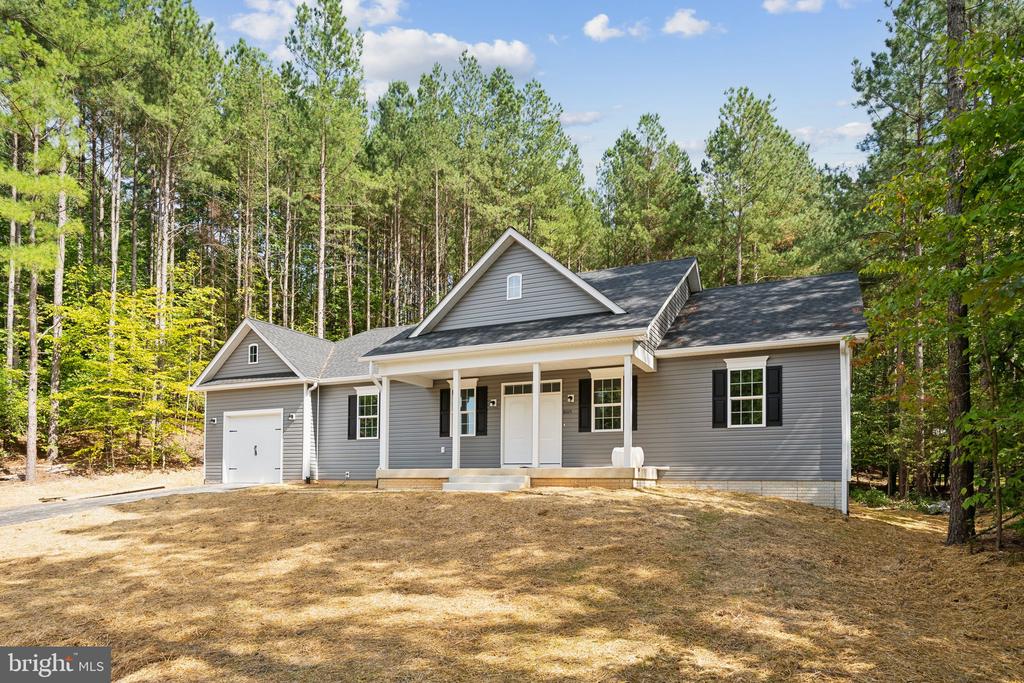 8225 Buckthorne Run