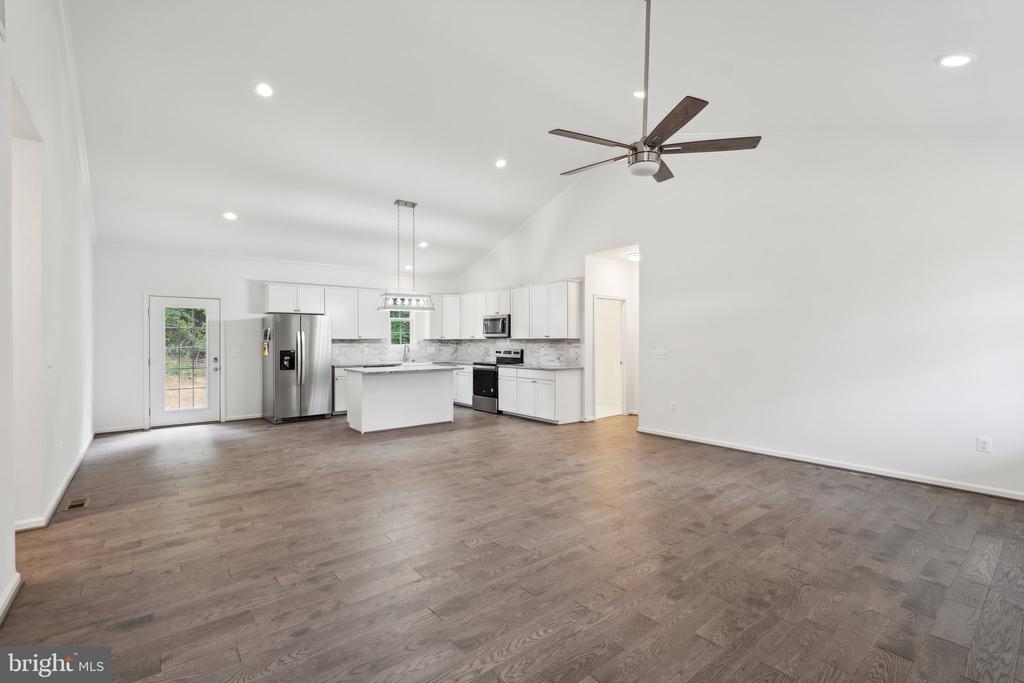 8225 Buckthorne Run