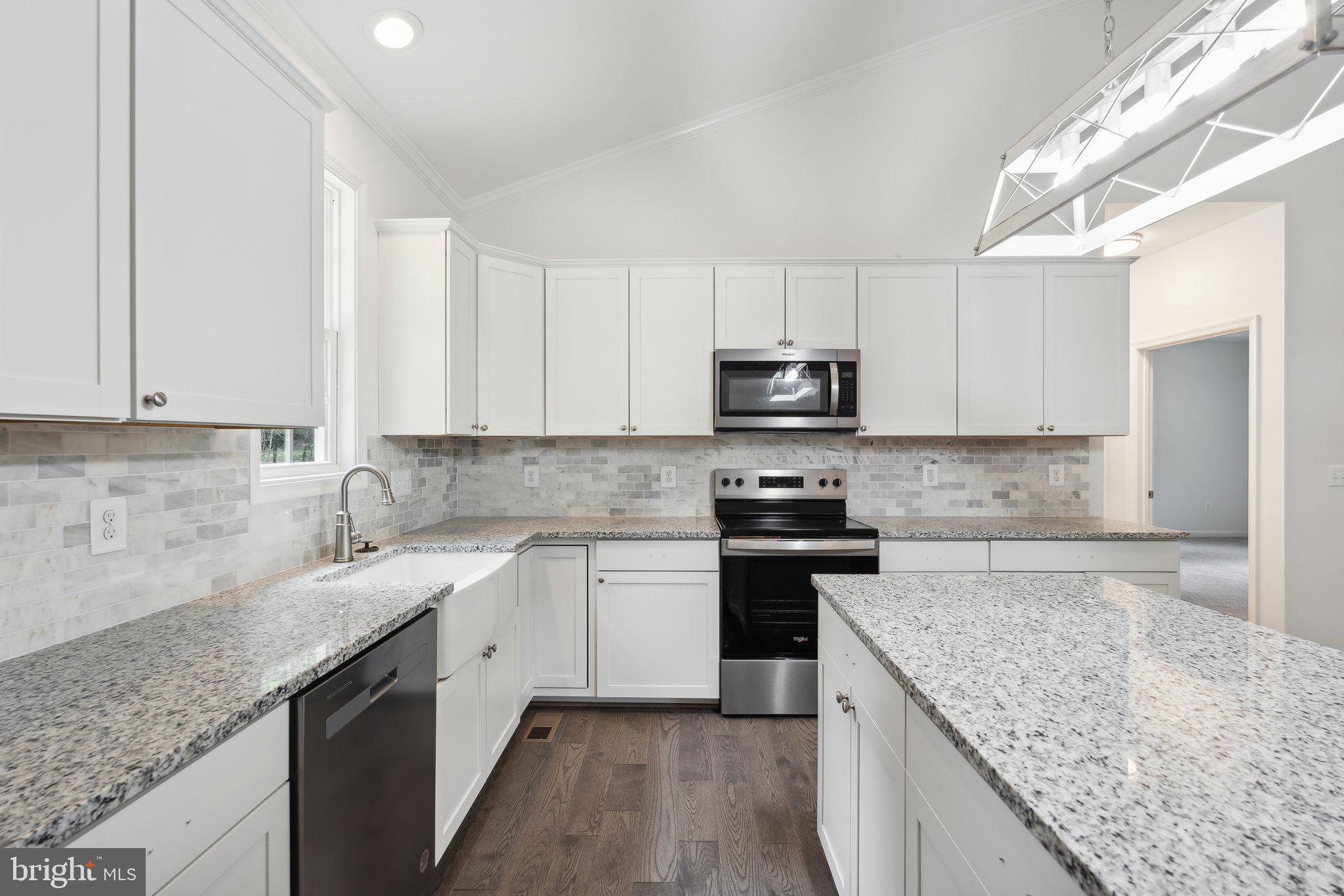 8225 Buckthorne Run