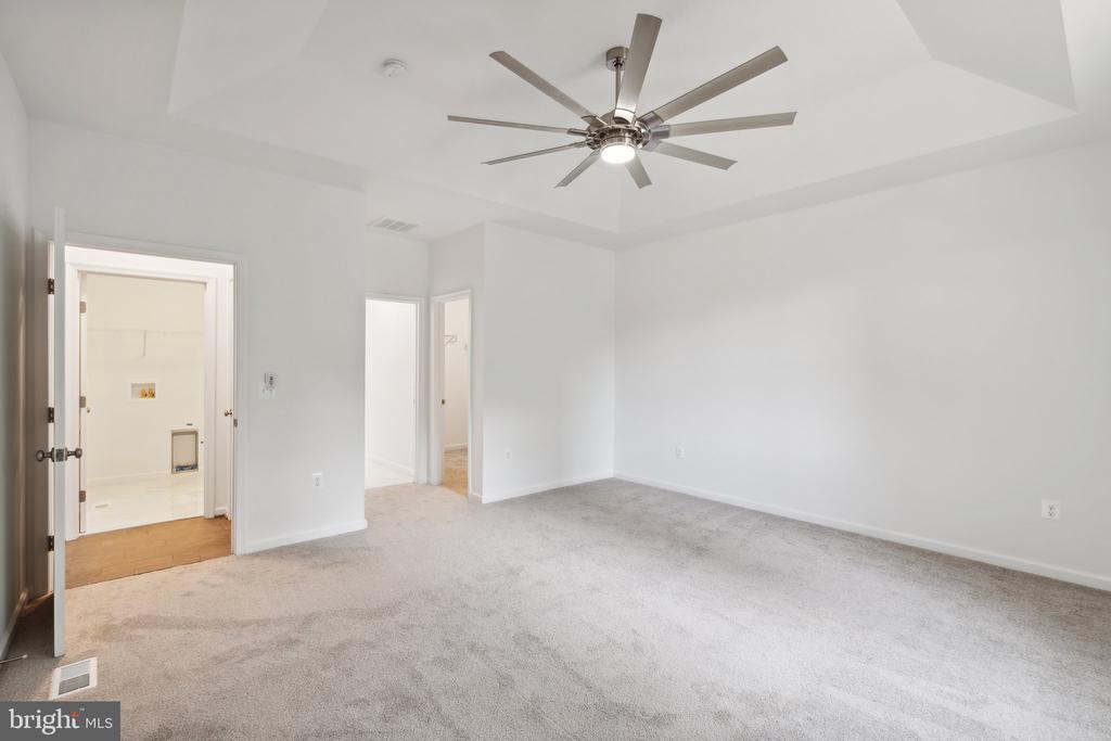 8225 Buckthorne Run