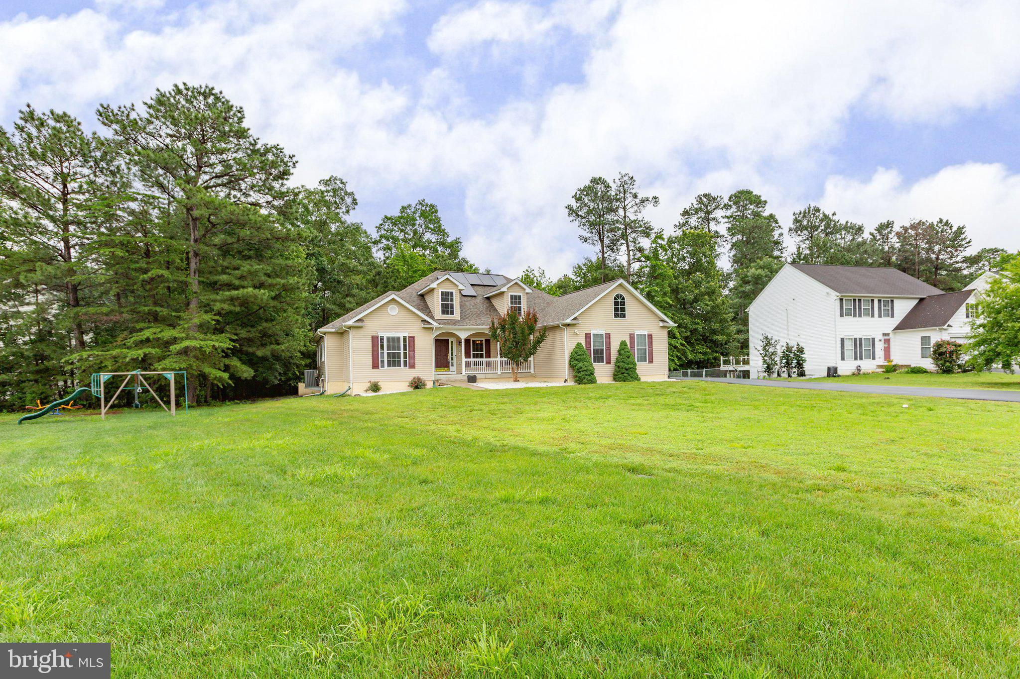 4049 Chatham Dr