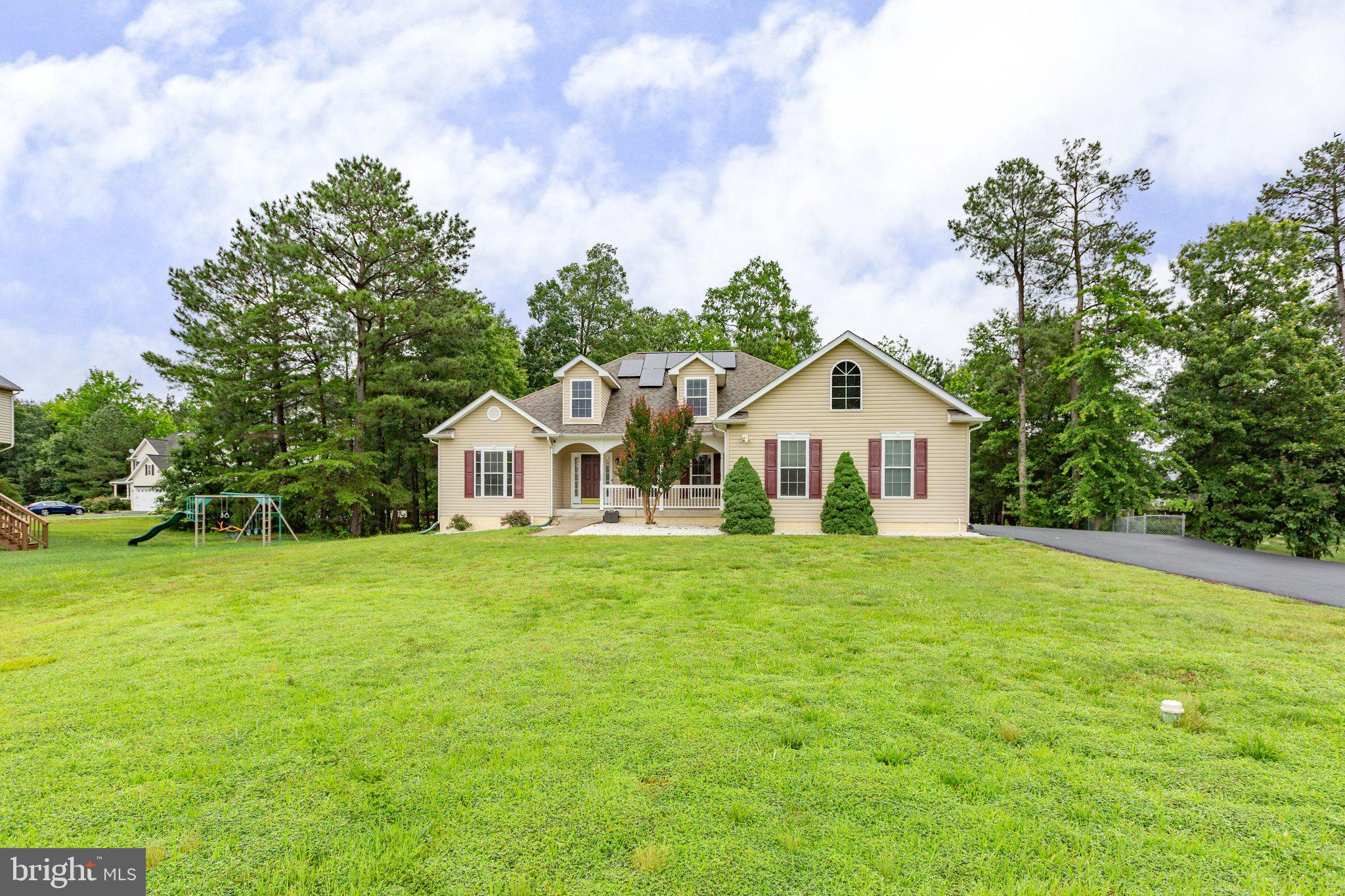 4049 Chatham Dr