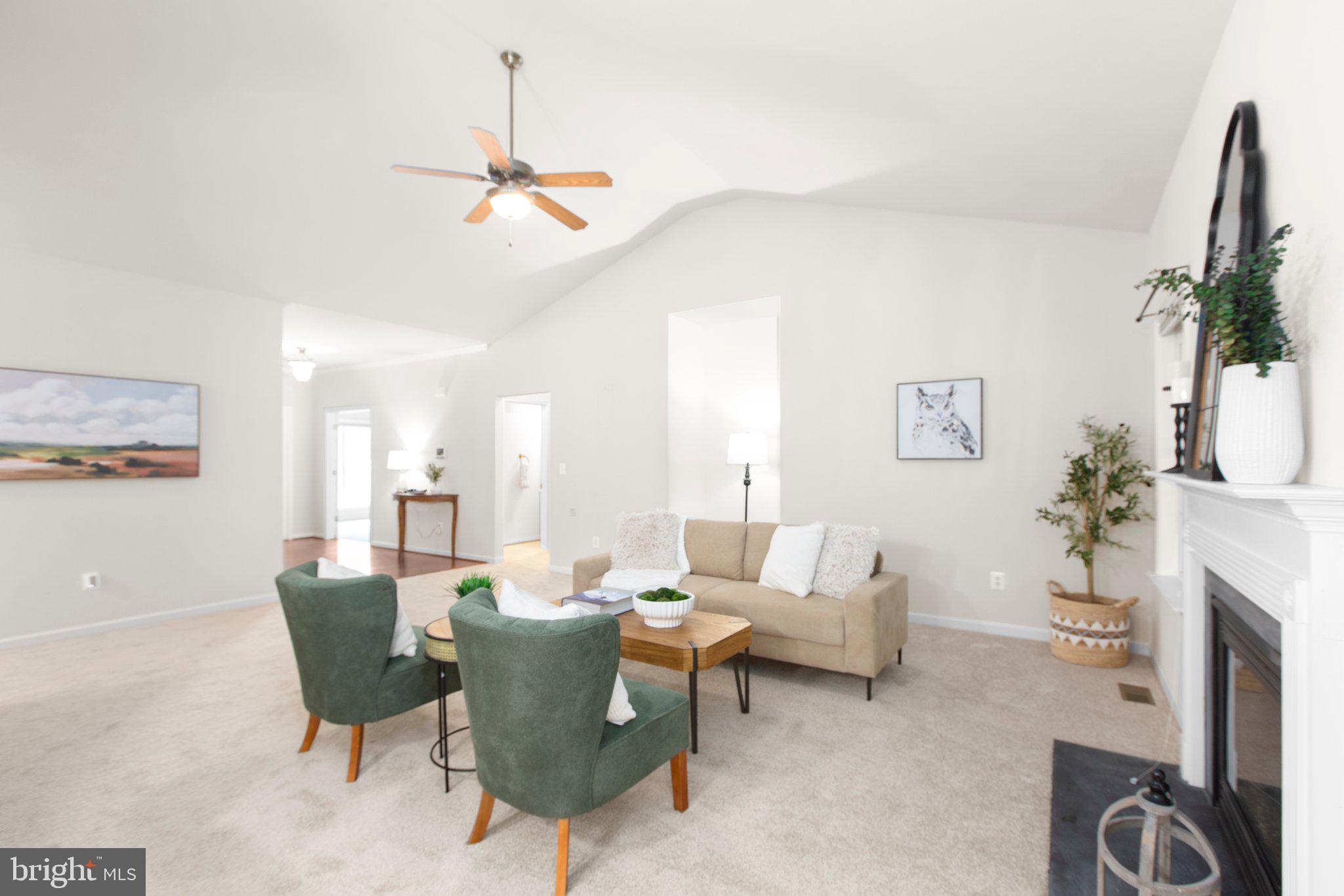 4049 Chatham Dr