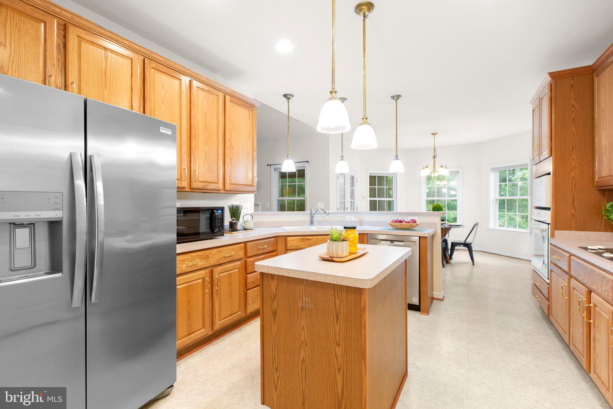 4049 Chatham Dr