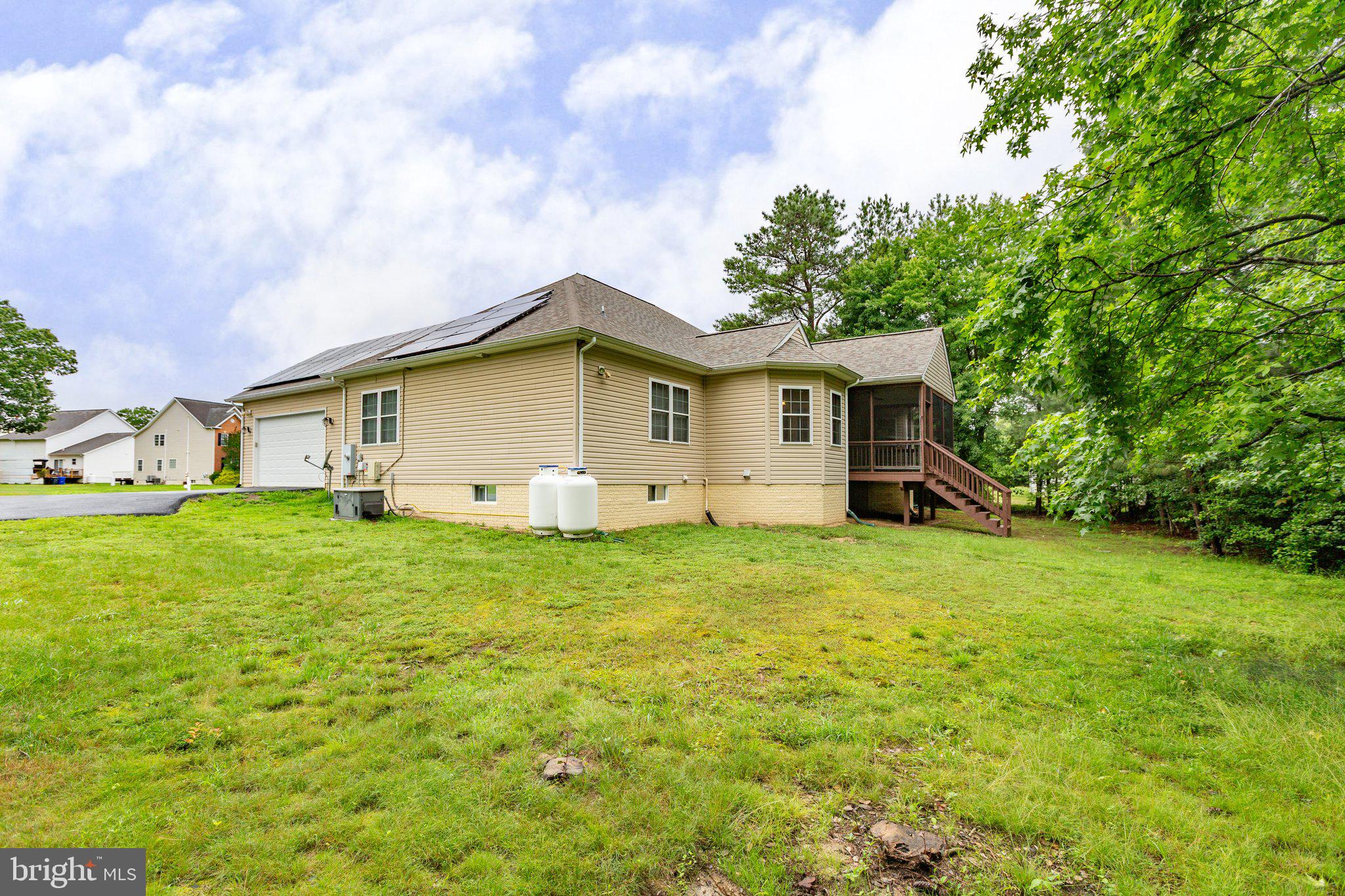 4049 Chatham Dr