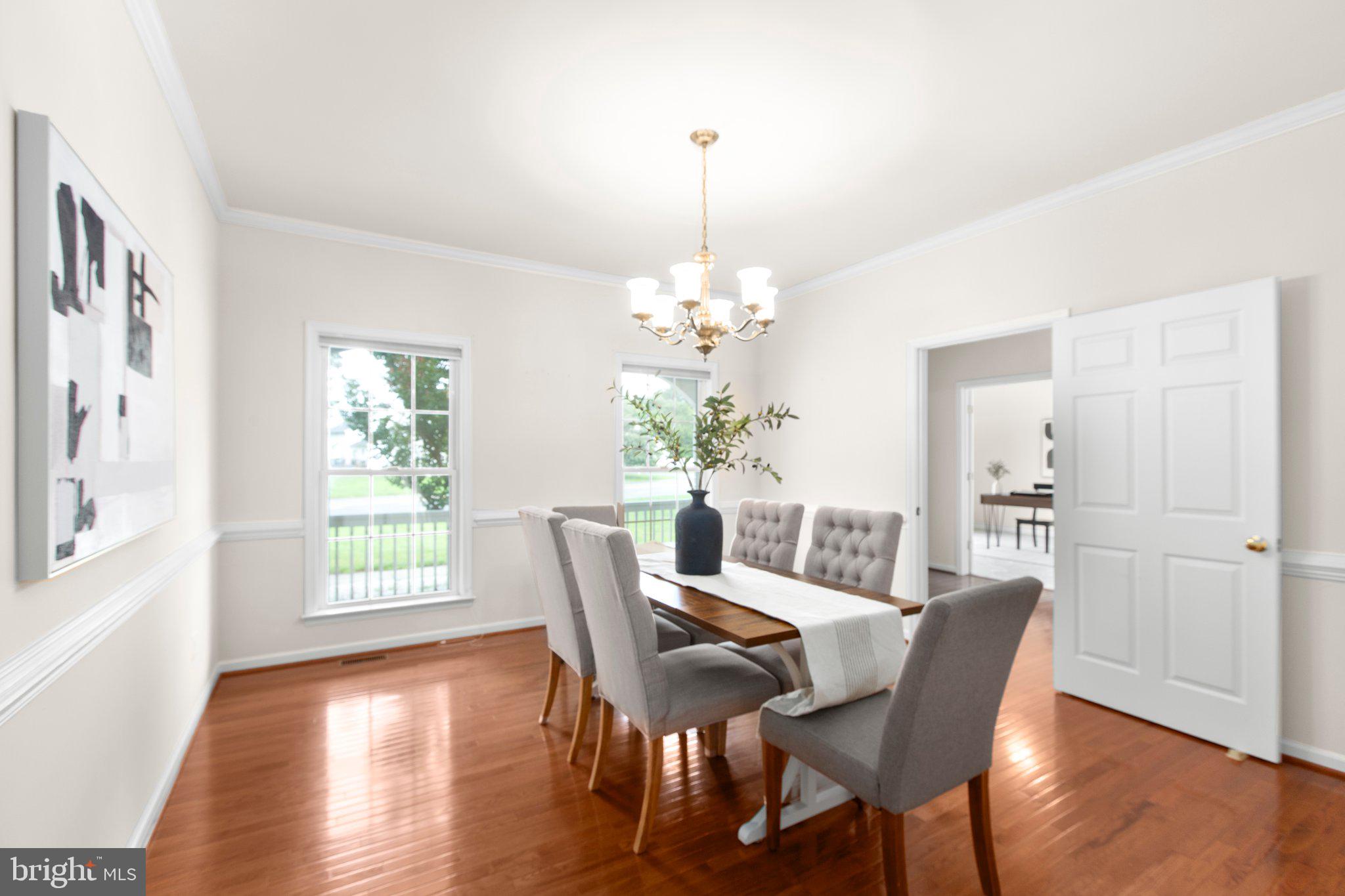 4049 Chatham Dr