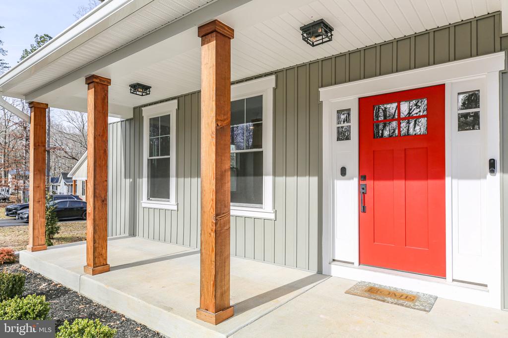 8399 INDEPENDENCE CIRCLE