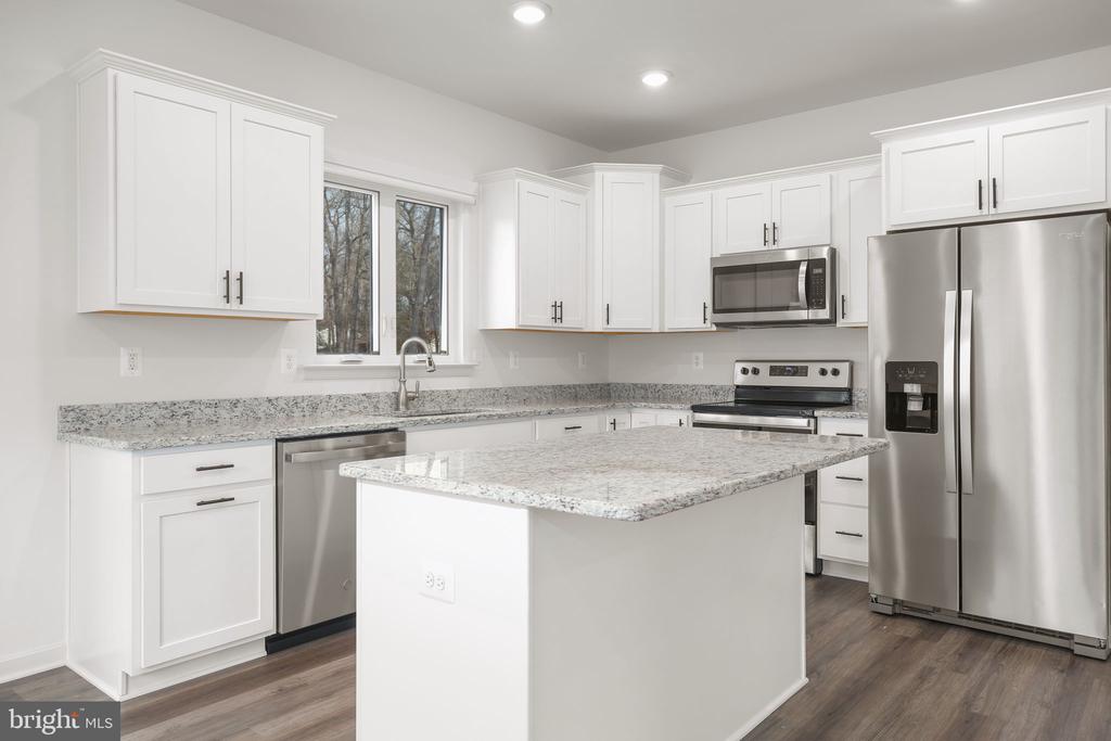 8399 INDEPENDENCE CIRCLE
