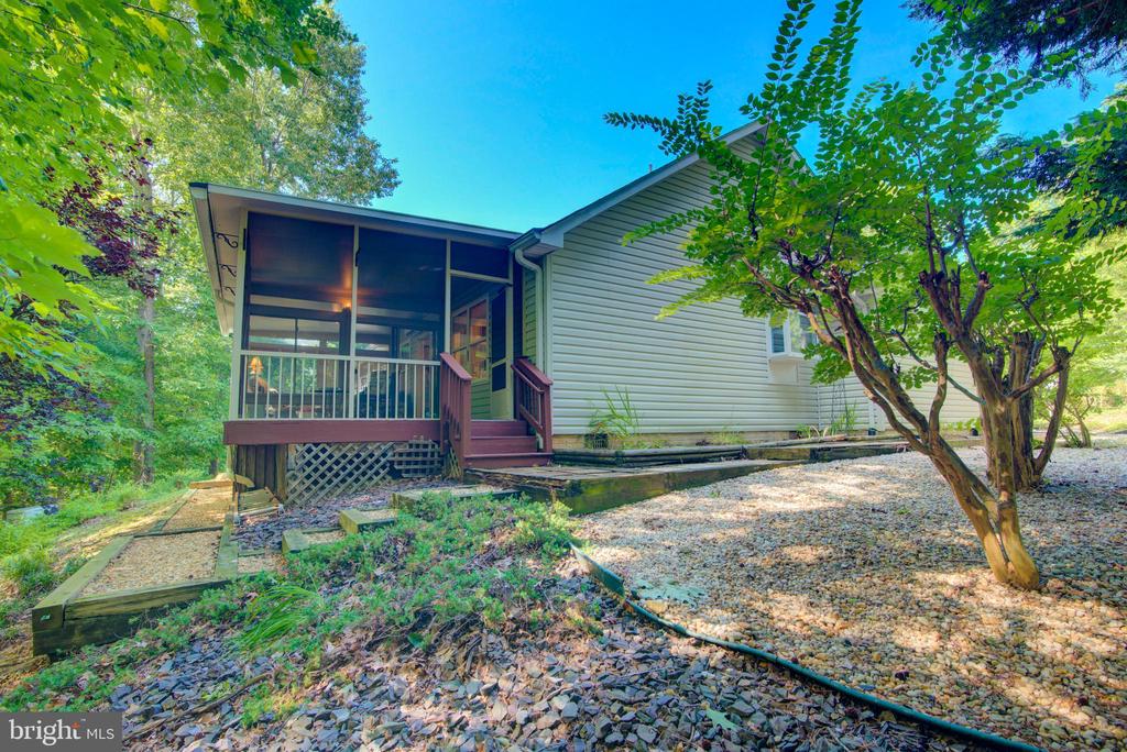 8256 REAGAN DRIVE