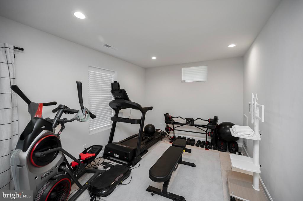 12137 RIDGE ROAD
