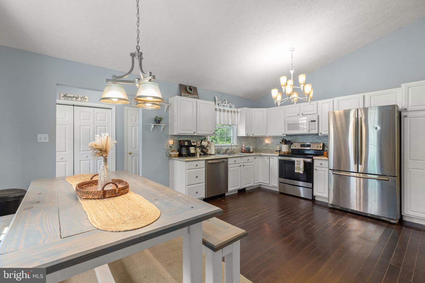 646 Louisa Farms LANE