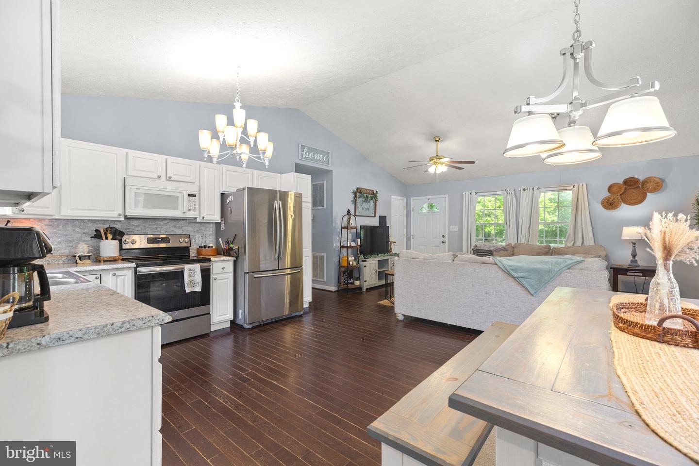 646 Louisa Farms LANE