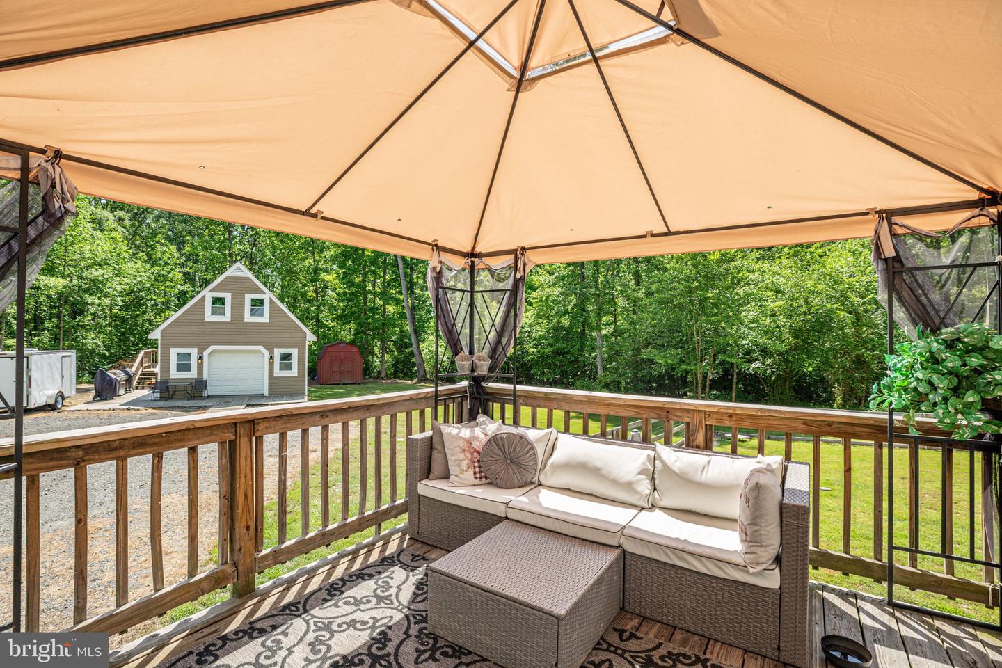 646 Louisa Farms LANE