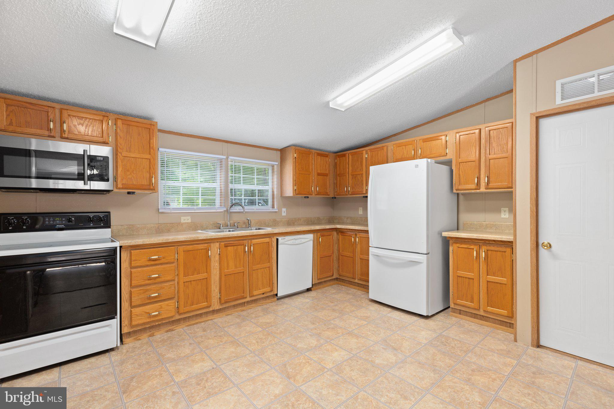 2122 Belle Meade ROAD