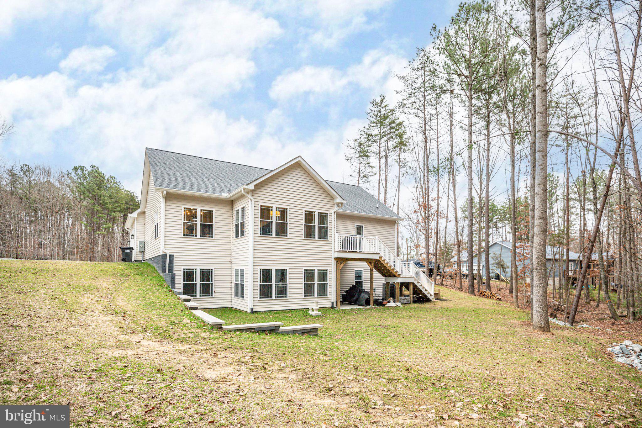 300 Hemlock Loop