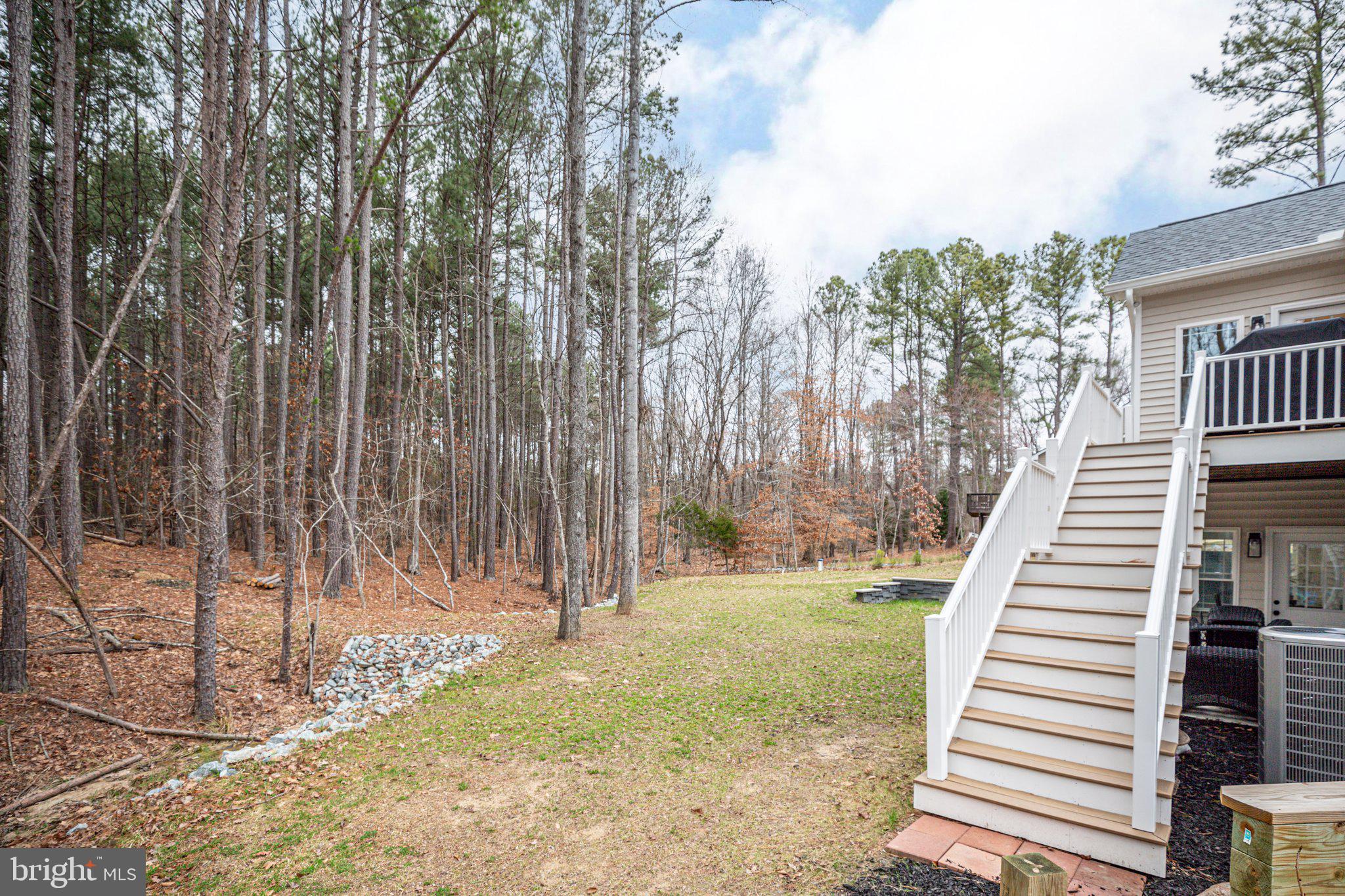 300 Hemlock Loop