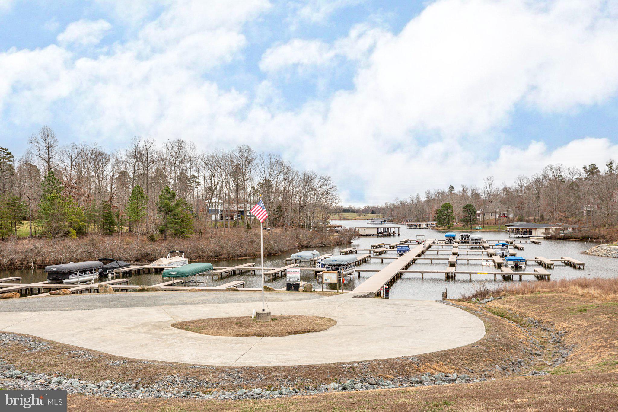 300 Hemlock Loop