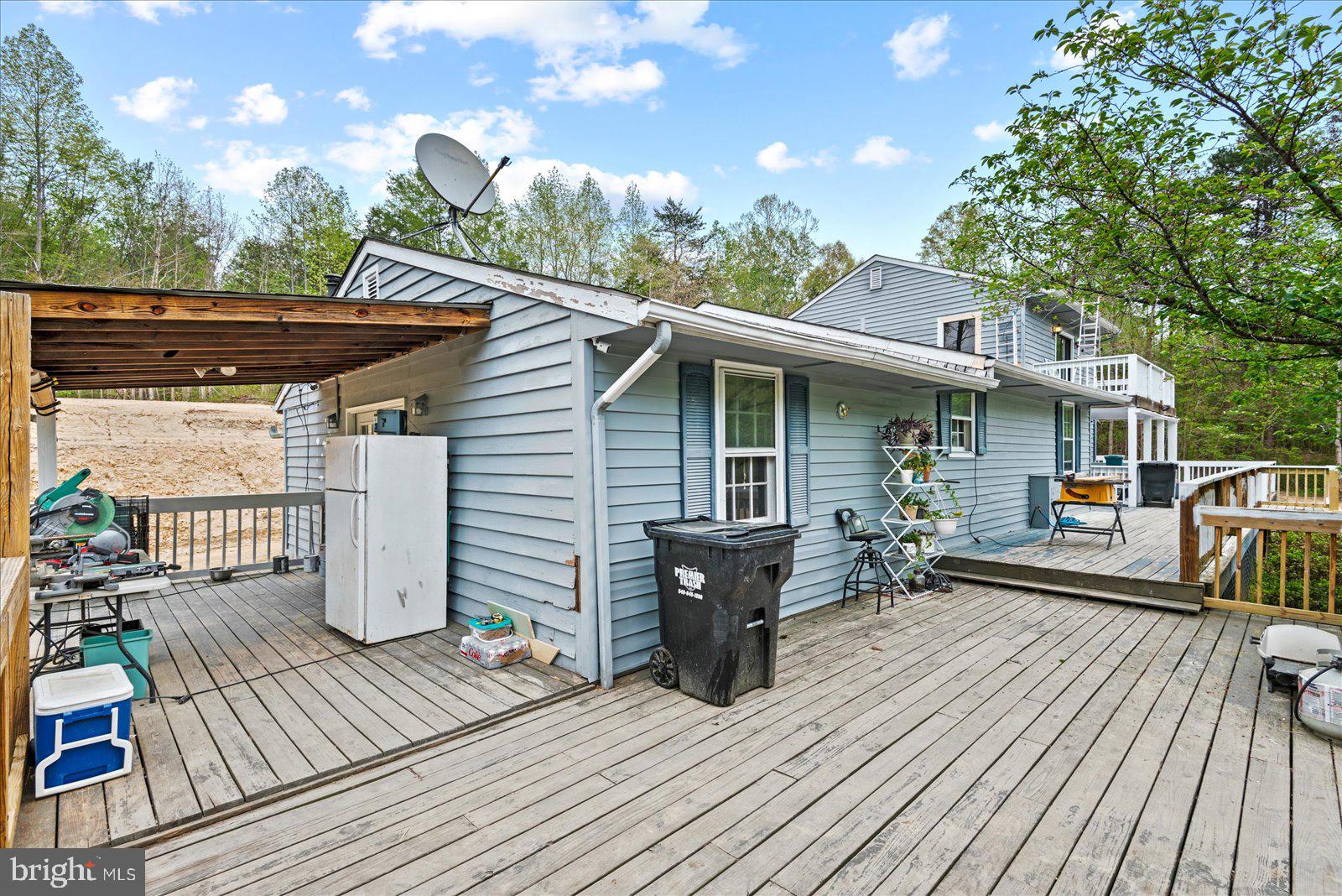 200 Weise Dr
